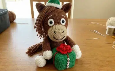 Por Que o Cavalo Natalino Amigurumi é a Peça de Luxo que Faltava no Seu Natal